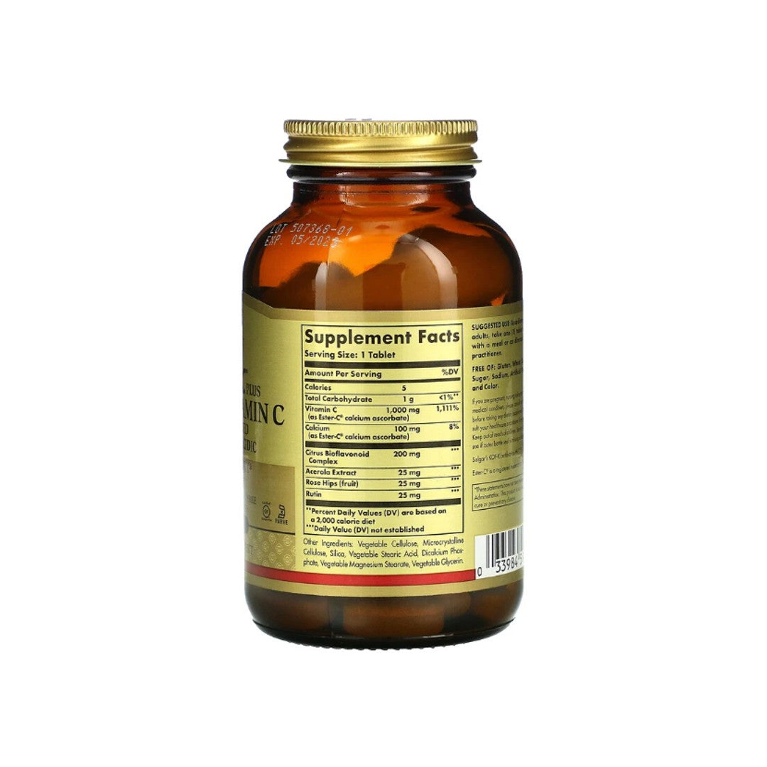 Un frasco de Solgar Ester-c Plus 1000 mg vitamina C 30 comprimidos sobre fondo blanco.