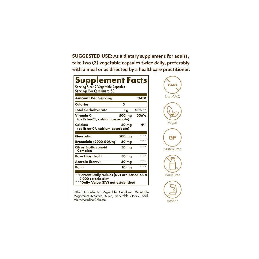 Una etiqueta de suplemento Solgar Complejo de Quercetina con Ester-C Plus 50 Cápsulas Vegetales con ingredientes para la salud inmunitaria, incluida la vitamina C.