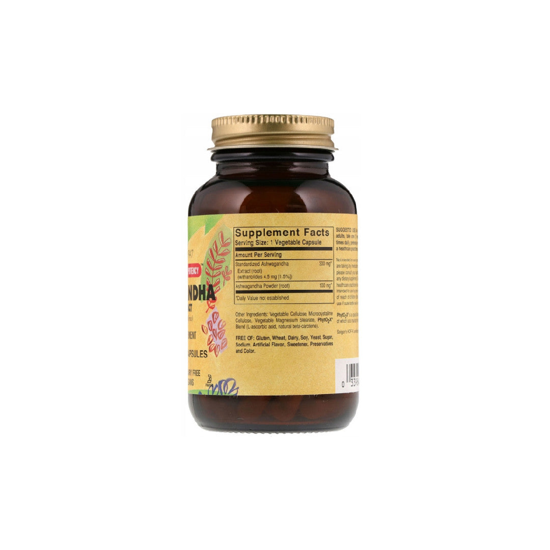 Una botella de Solgar Ashwagandha 400 mg 60 caps suplemento sobre un fondo blanco.