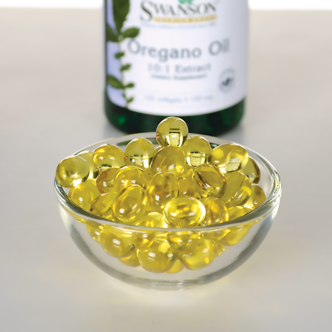 Un cuenco de Swanson Aceite de Orégano Ecológico - 150 mg 120 cápsulas blandas junto a una botella para apoyar el sistema inmunitario y la salud gastrointestinal.
